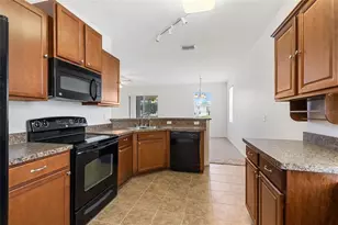 2616 Walden Woods Dr, Plant City, FL 33566 - Photo 3