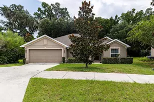 7830 Sloewood Dr, Leesburg, FL 34748 - Photo 1