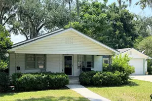 605 Stanley Ave, Wildwood, FL 34785 - Photo 1
