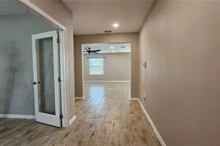1921 Bell Creek Loop, Fruitland Park, FL 34731 - Photo 5