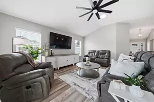 2006 Oppenheimer Ct, The Villages, FL 34762 - Photo 17