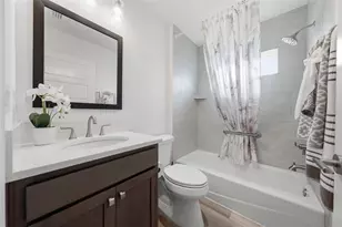2006 Oppenheimer Ct, The Villages, FL 34762 - Photo 21