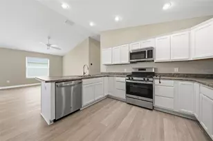 302 Zingale Ln, The Villages, FL 32163 - Photo 5