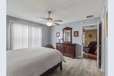 897 Livingston Loop, The Villages, FL 32162 - Photo 15