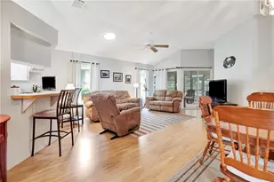21707 Queen Mary Ct, Leesburg, FL 34748 - Photo 9