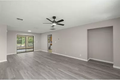12185 SE 61st Court, Belleview, FL 34420 - Photo 5