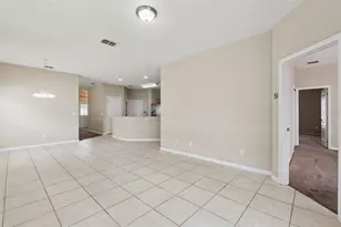 1324 Kellogg Dr, Tavares, FL 32778 - Photo 9