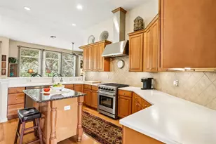 20554 Queen Alexandra Dr, Leesburg, FL 34748 - Photo 3