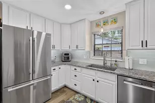 2115 Suzanne Dr, Mount Dora, FL 32757 - Photo 15