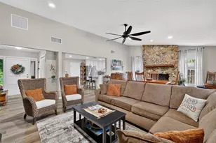 2115 Suzanne Dr, Mount Dora, FL 32757 - Photo 5