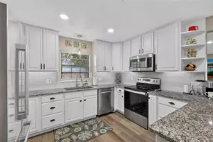 2115 Suzanne Dr, Mount Dora, FL 32757 - Photo 11