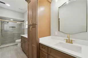 5619 Prince Andrew Ct, Leesburg, FL 34748 - Photo 11