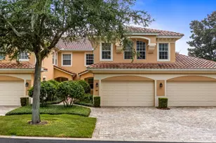 82 Camino Real Blvd, Howey in the Hills, FL 34737 - Photo 1