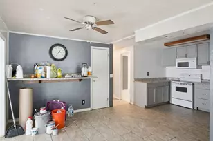 13602 Palm Dr, Astatula, FL 34705 - Photo 11