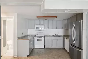 13602 Palm Dr, Astatula, FL 34705 - Photo 9