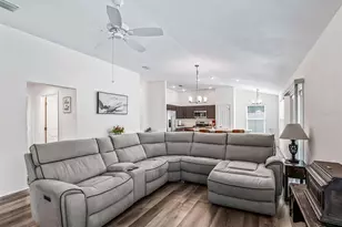 4438 Cameo Cir, The Villages, FL 32163 - Photo 5