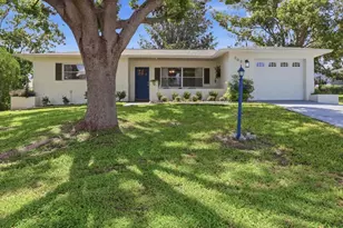 203 S Lee St, Beverly Hills, FL 34465 - Photo 3