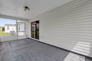 1222 Granada Ct, The Villages, FL 32159 - Photo 5