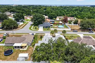 626 Woodview Dr, Tavares, FL 32778 - Photo 7