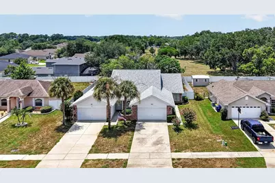 626 Woodview Drive, Tavares, FL 32778 - Photo 5