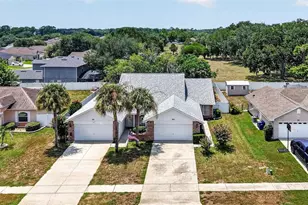 626 Woodview Dr, Tavares, FL 32778 - Photo 5