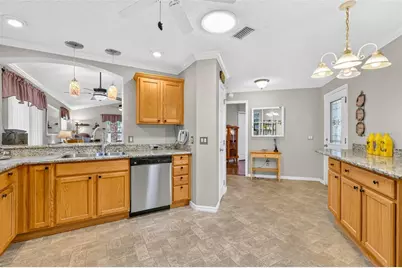 7610 SE 171st Horseshoe Lane, The Villages, FL 32162 - Photo 7