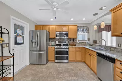 7610 SE 171st Horseshoe Lane, The Villages, FL 32162 - Photo 3
