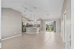 2816 Navy Hl Cir, The Villages, FL 32163 - Photo 11