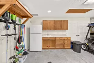 1613 Pennecamp Dr, The Villages, FL 32162 - Photo 49