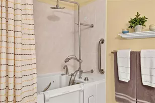 16947 SE 93rd Cuthbert Cir, The Villages, FL 32162 - Photo 31