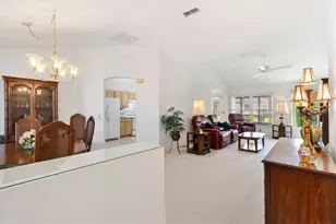 811 San Salvador Dr, The Villages, FL 32159 - Photo 7