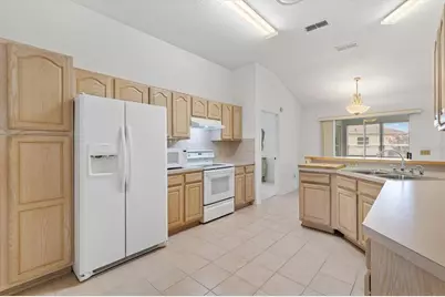 811 San Salvador Drive, The Villages, FL 32159 - Photo 11