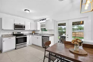 30832 Ridgeview Ave, Mount Plymouth, FL 32776 - Photo 7