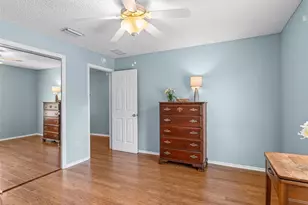 973 York Terrace, The Villages, FL 32162 - Photo 35