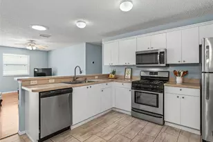973 York Terrace, The Villages, FL 32162 - Photo 23