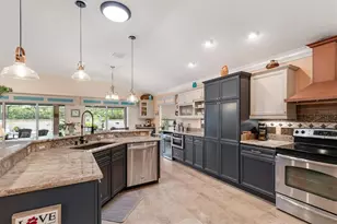 2611 Jupiter Way, The Villages, FL 32163 - Photo 3