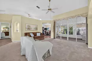 25333 River Crest Dr, Leesburg, FL 34748 - Photo 5