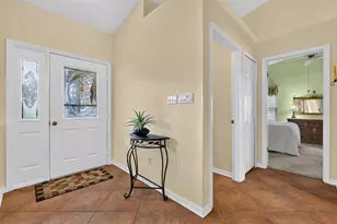 25333 River Crest Dr, Leesburg, FL 34748 - Photo 3