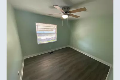 227 E Barnes Avenue, Eustis, FL 32726 - Photo 7