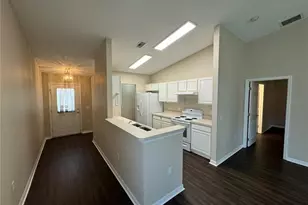 545 Golfview Ct, Leesburg, FL 34748 - Photo 5