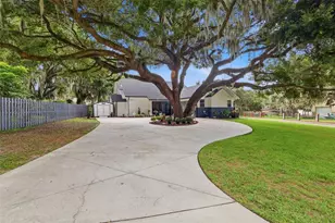 30216 Harris Dr, Leesburg, FL 34748 - Photo 1