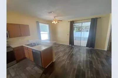302 Bluff Pass Drive, Eustis, FL 32726 - Photo 7