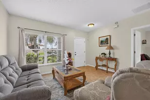 925 Gillingham Ct, Kissimmee, FL 34758 - Photo 5