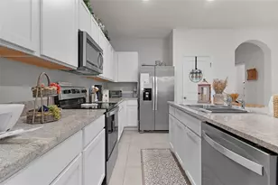 5365 Pinecone Ct, Wildwood, FL 34785 - Photo 15