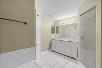 148 Country Lakes Circle, Groveland, FL 34736 - Photo 9