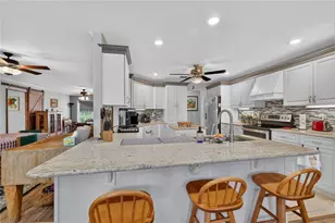 5516 E Harbor Dr, Fruitland Park, FL 34731 - Photo 11