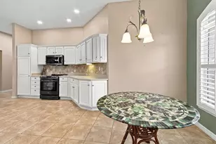 2314 Callaway Dr, The Villages, FL 32162 - Photo 9