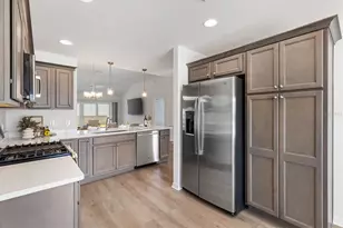 6710 Newell Loop, The Villages, FL 34762 - Photo 9