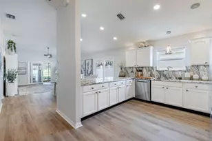 8975 SE 168th Tailfer St, The Villages, FL 32162 - Photo 3