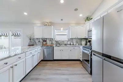 8975 SE 168th Tailfer Street, The Villages, FL 32162 - Photo 7